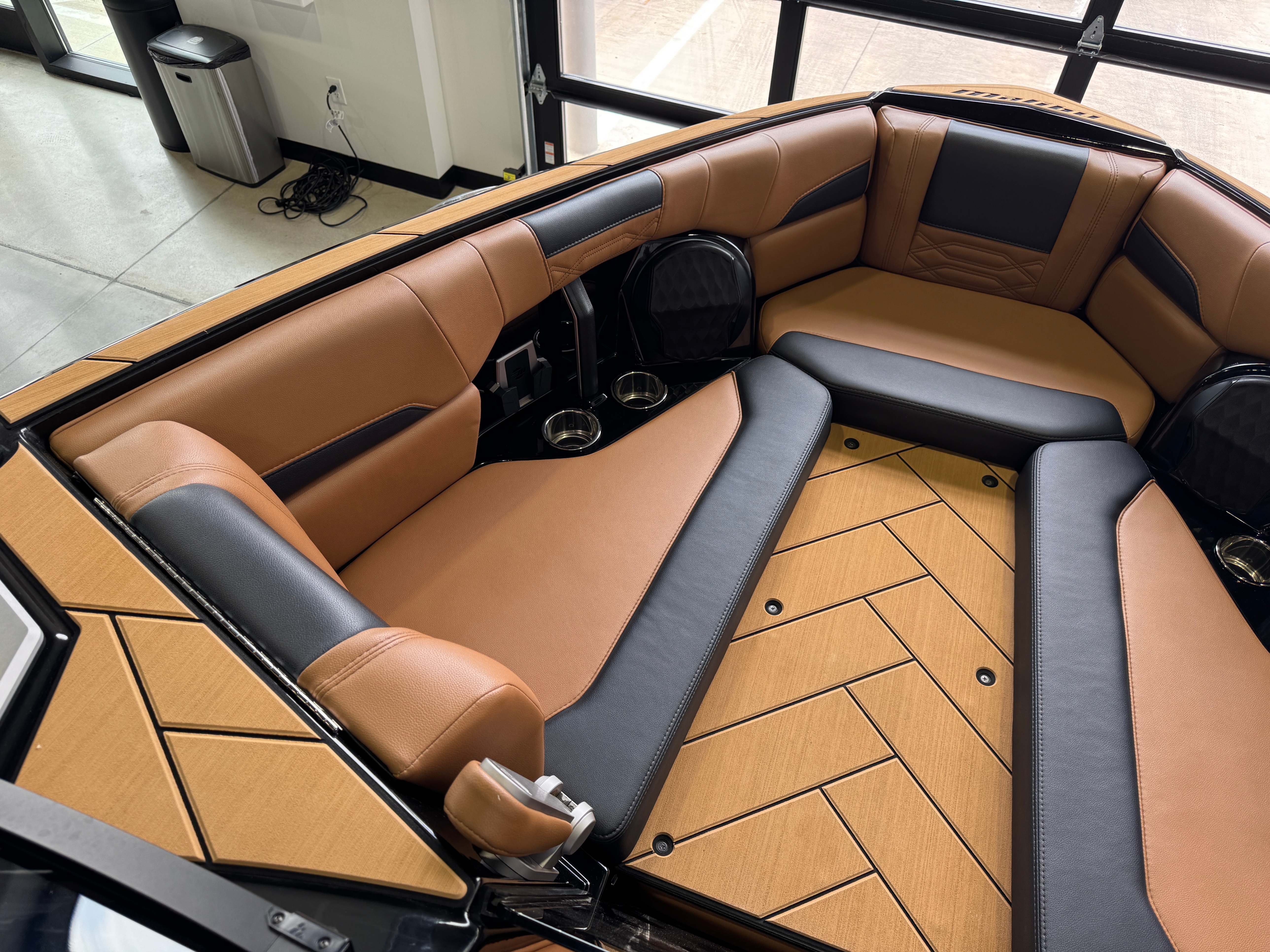 2023 Malibu Wakesetter 26 LSV