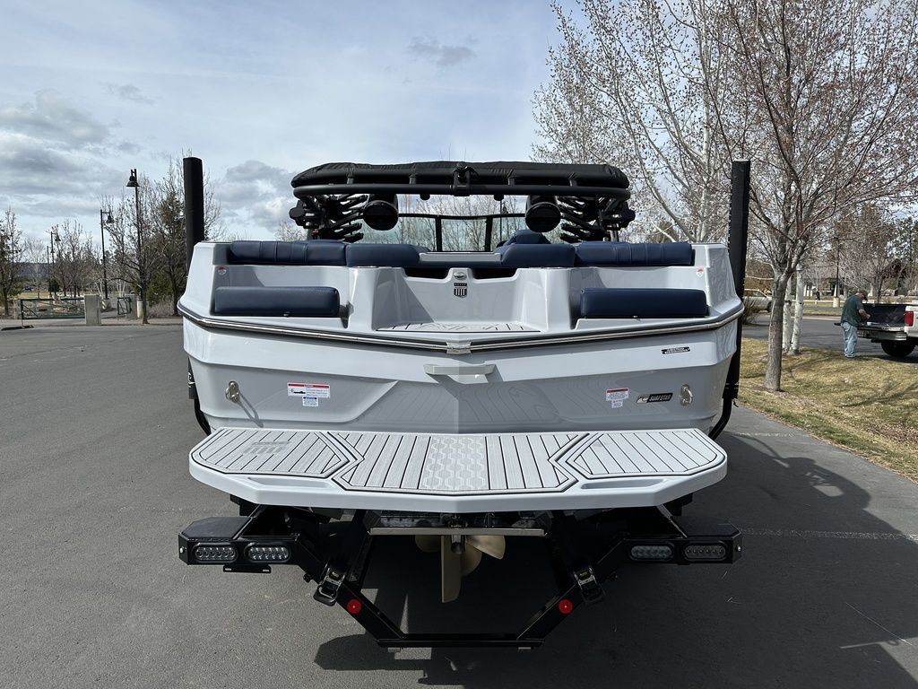 2024 MasterCraft XT22 T