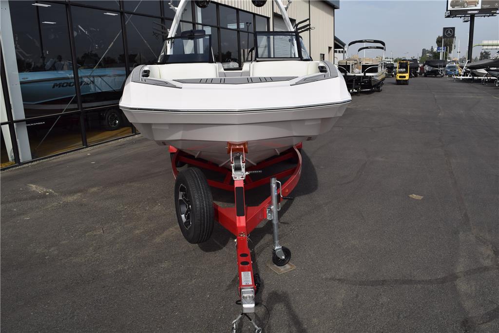 2024 MOOMBA TYKON