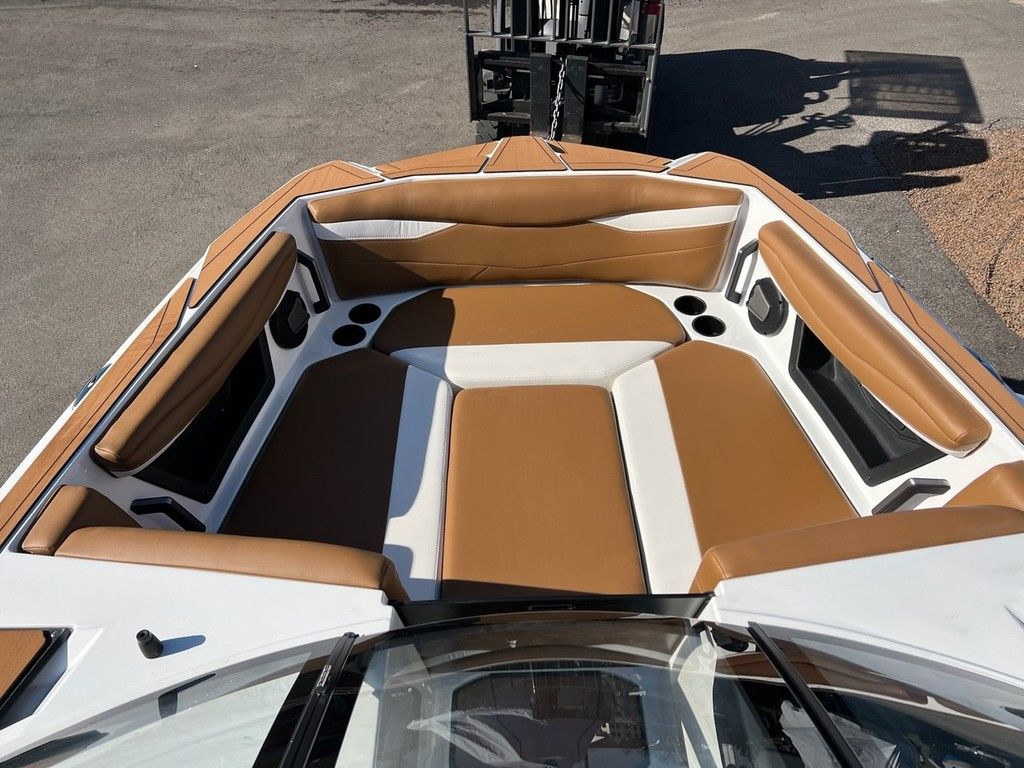 2025 Axis Wake Research A245