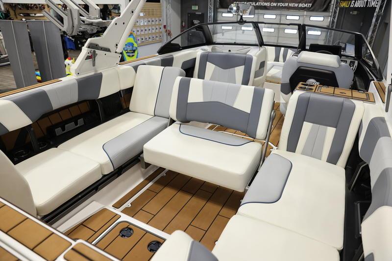 2024 Malibu 24 MXZ