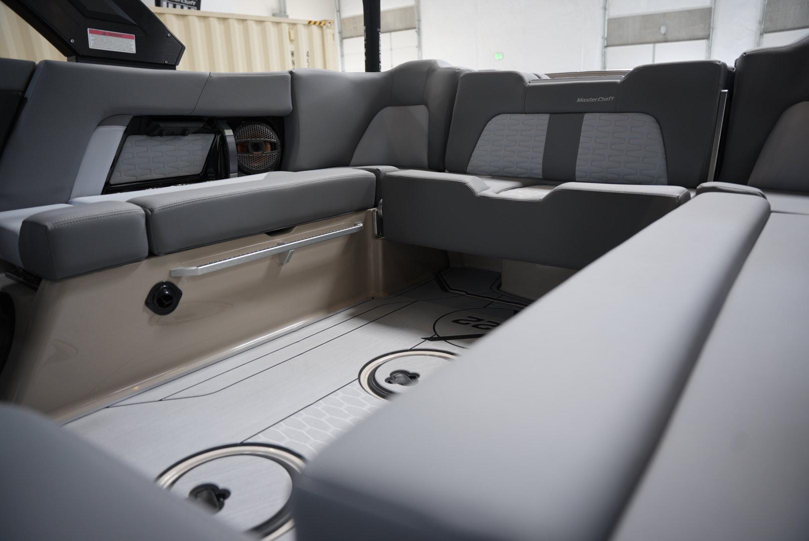 2025 MasterCraft X22 &#8211; NEW ARRIVAL &#8211; BRAND NEW COLOR!