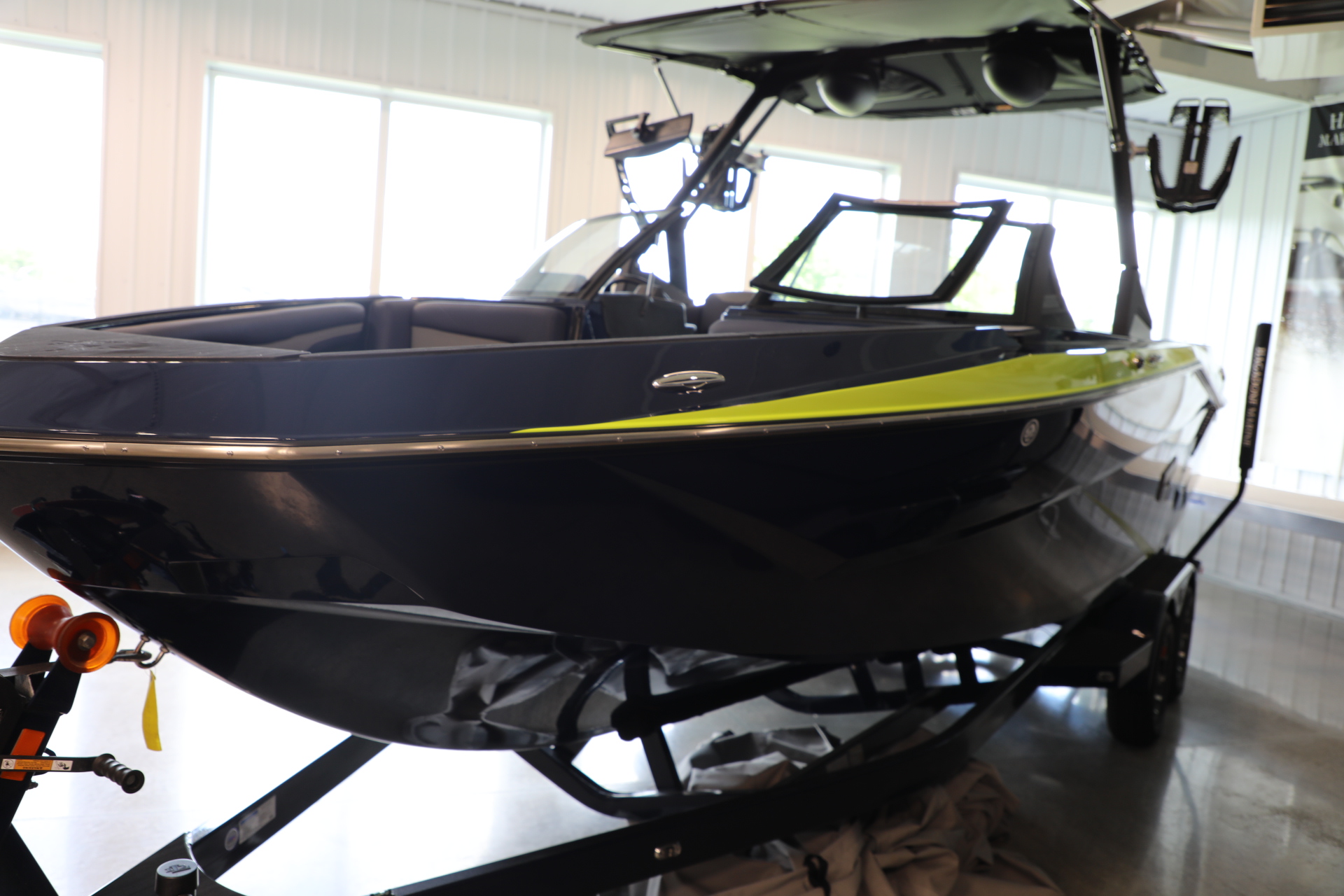 2024 Axis T250