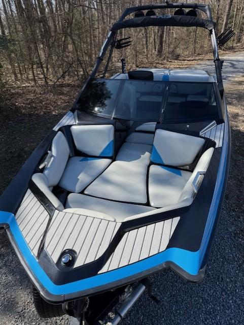 2012 Axis A22 Vandall