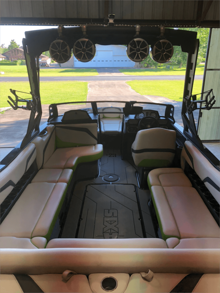 2018 Axis T23 – Very Good Condition – Fully Loaded for Surfing! – $69,995