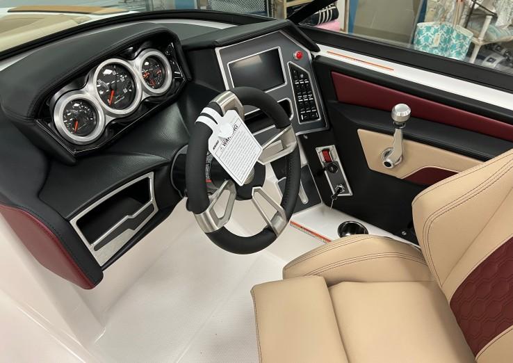 2024 Mastercraft XT20