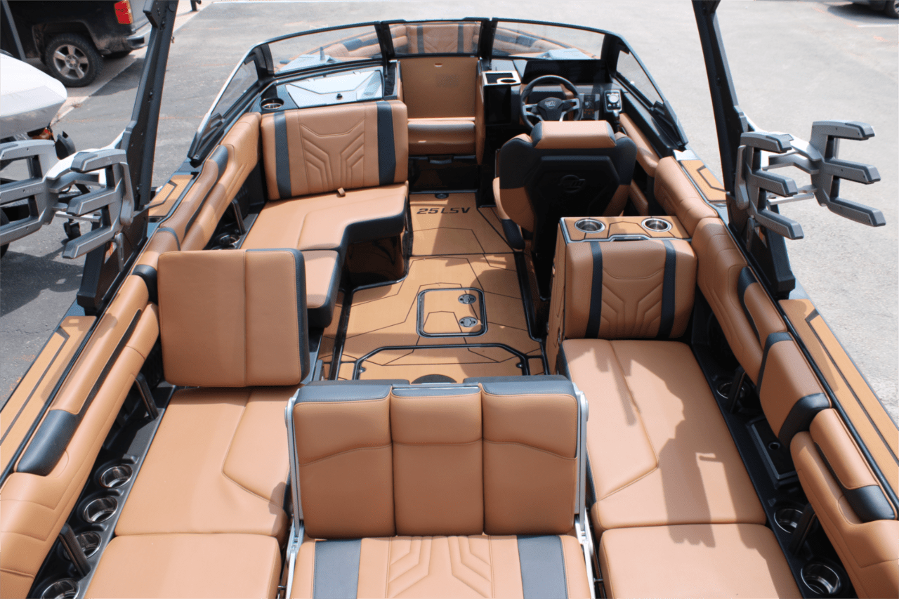 2025 Malibu 25 LSV