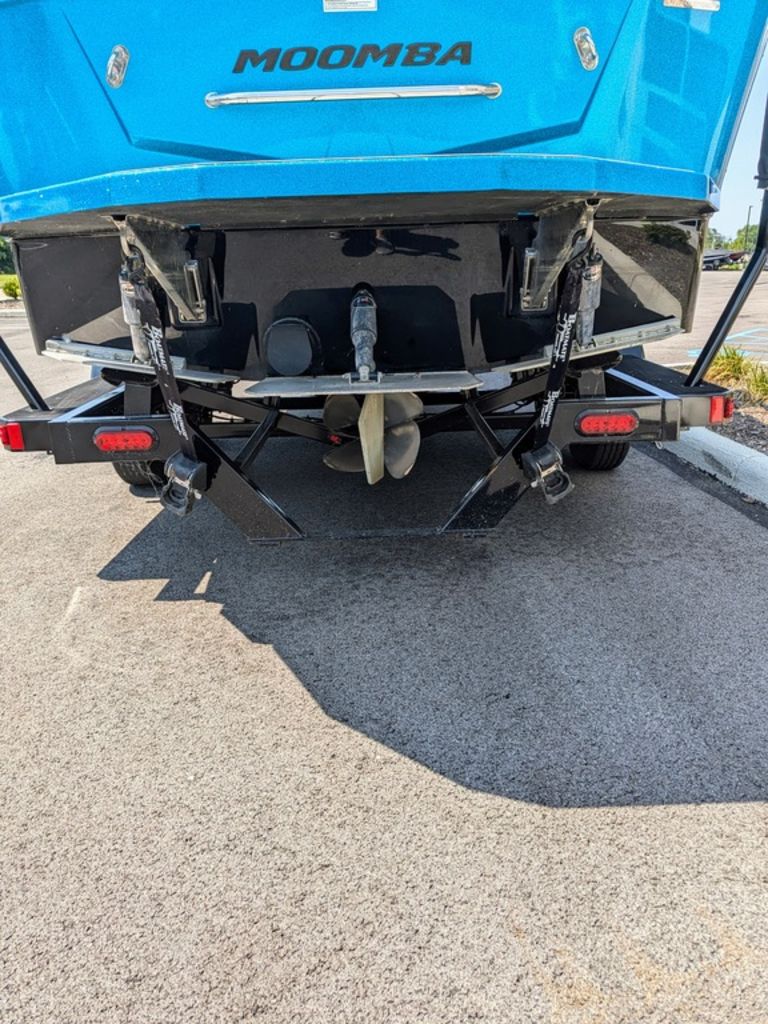 2020 moomba Max