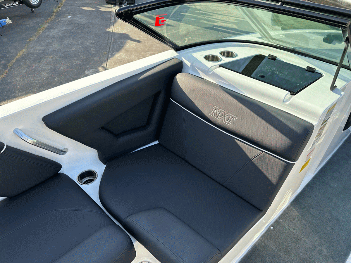 2019 MasterCraft NXT22