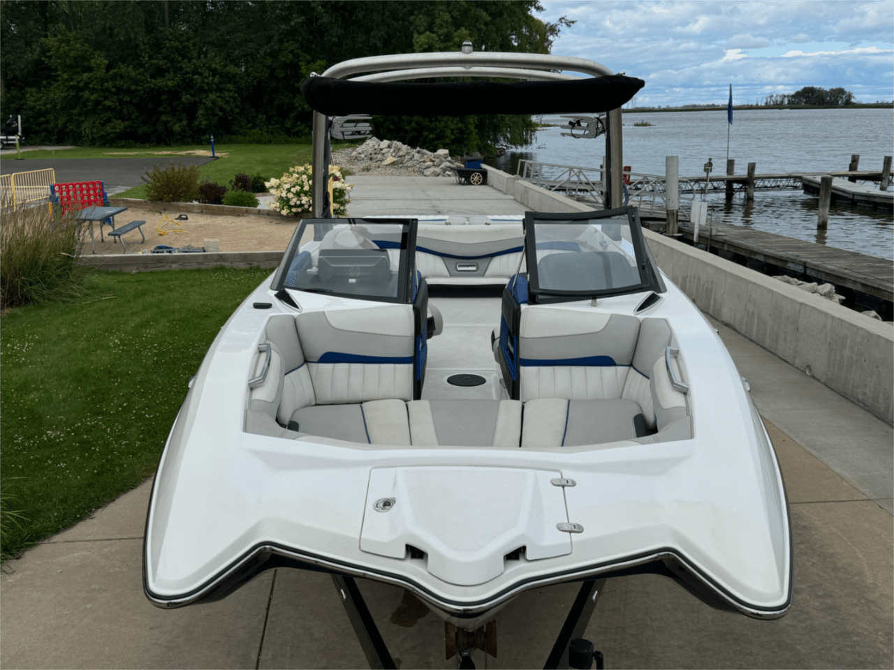 2016 Malibu Wakesetter 22 MXZ
