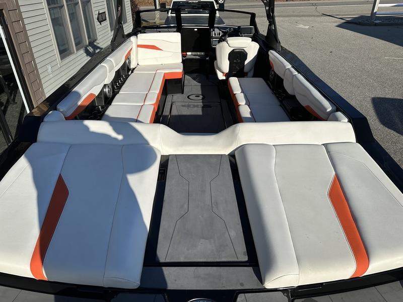 2022 Axis T250
