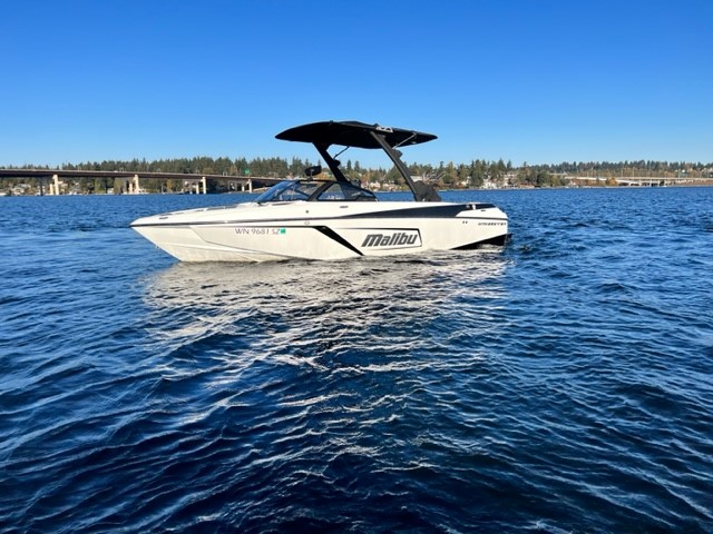 2022 Malibu 22 LSV