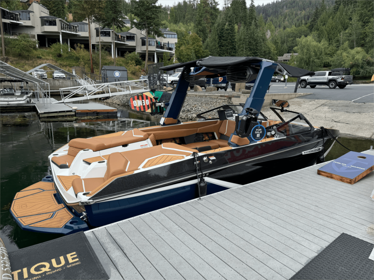 boat.Title