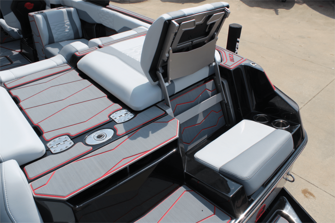 2025 Malibu 24 MXZ