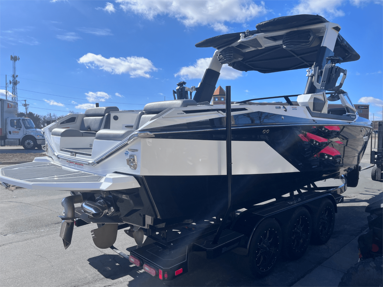 2022 Nautique Paragon G25! Only 200 hours! USA DELIVERY available!