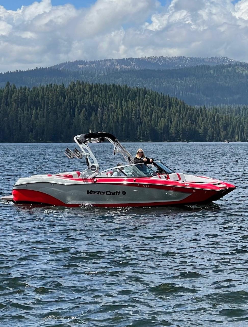 2020 24' Mastercraft X24 Icon