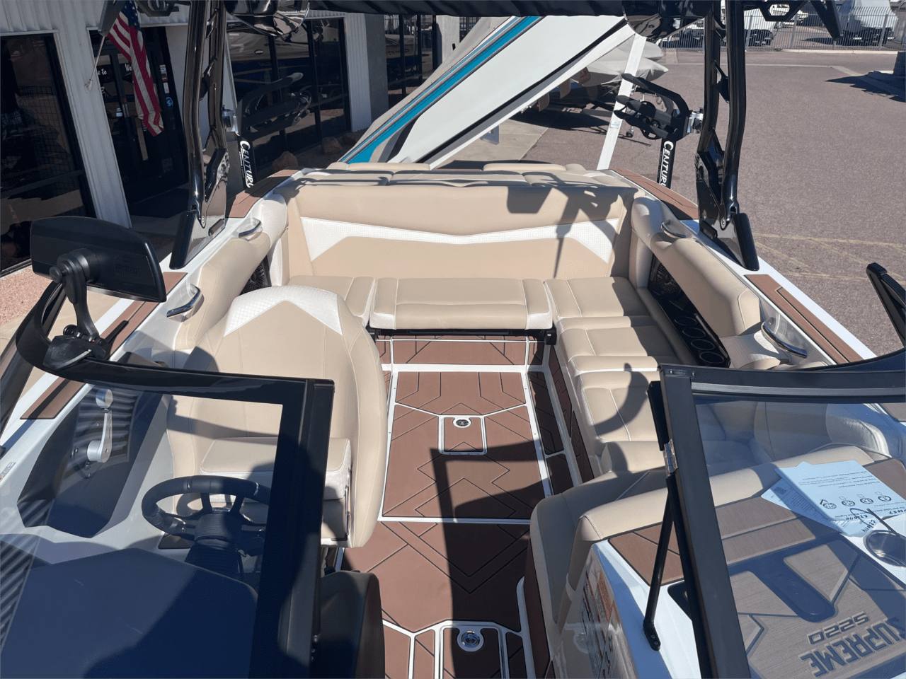 2025 Supreme S220