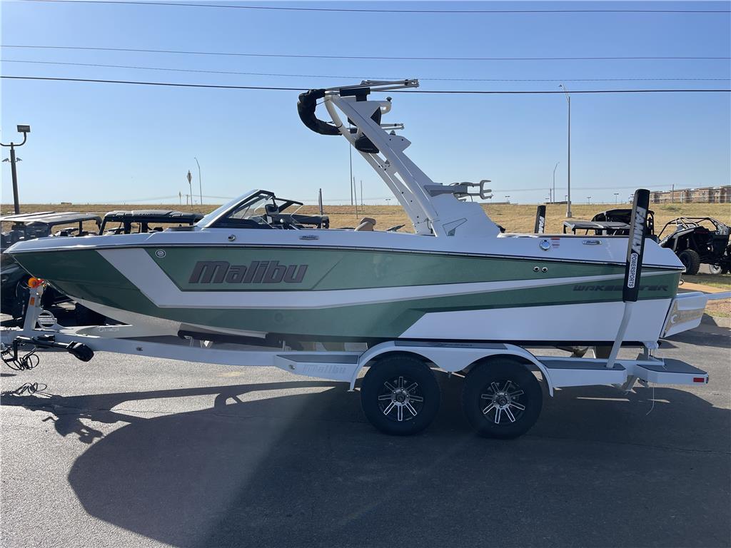 2024 Malibu Boats Wakesetter 21 LX