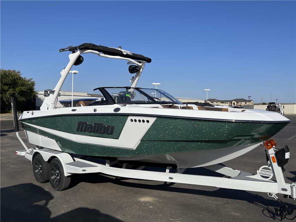 2024 Malibu Boats Wakesetter 21 LX