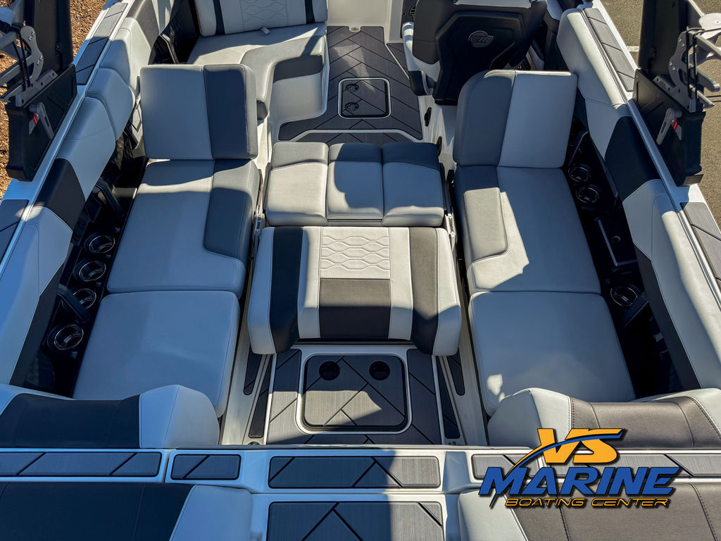2025 Malibu Boats 23 LSV