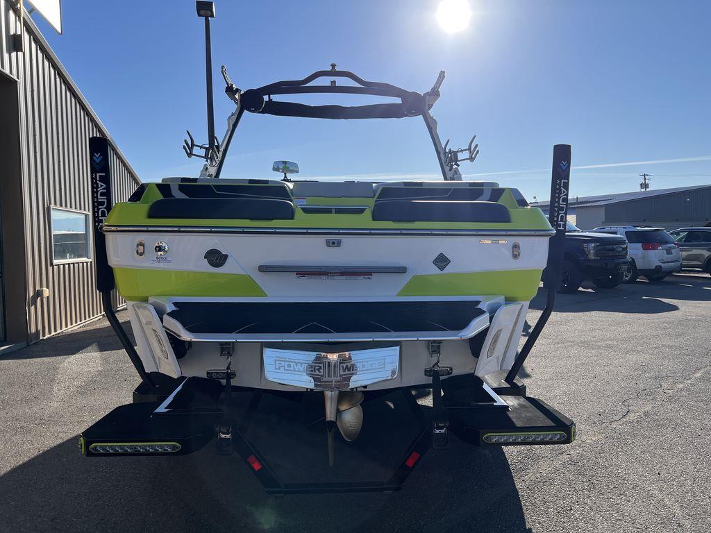 2024 Malibu Boats 22 LSV
