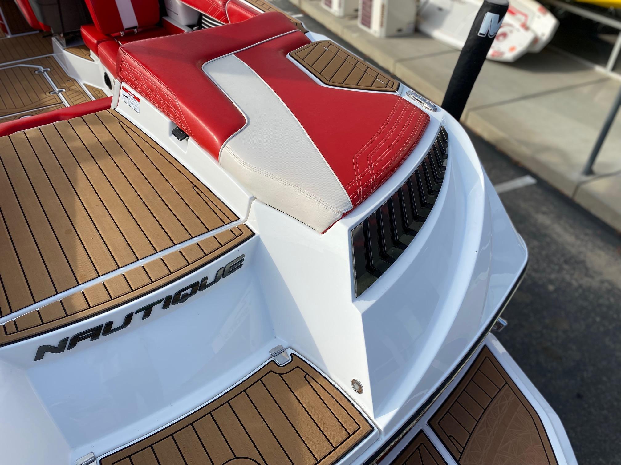 2018 Nautique G23