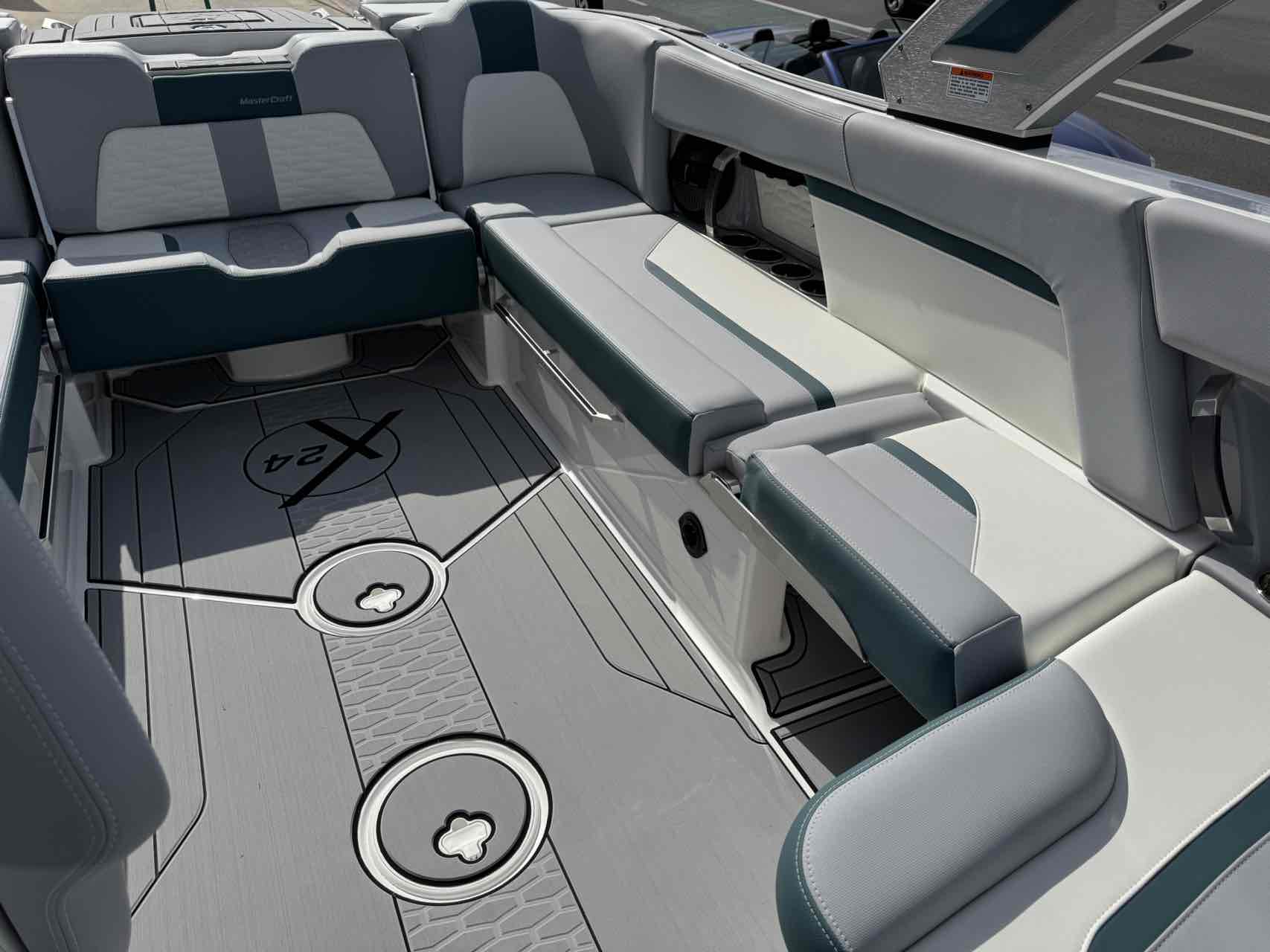 2025 MasterCraft X24