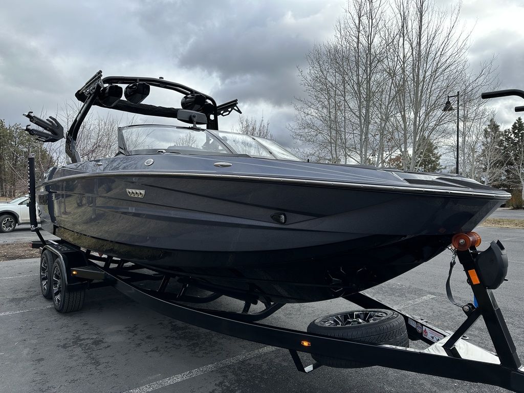 2024 Supreme Boats S240