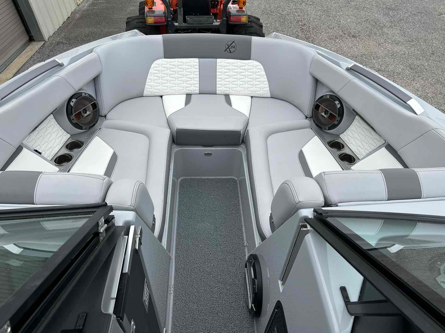 2022 Mastercraft X24