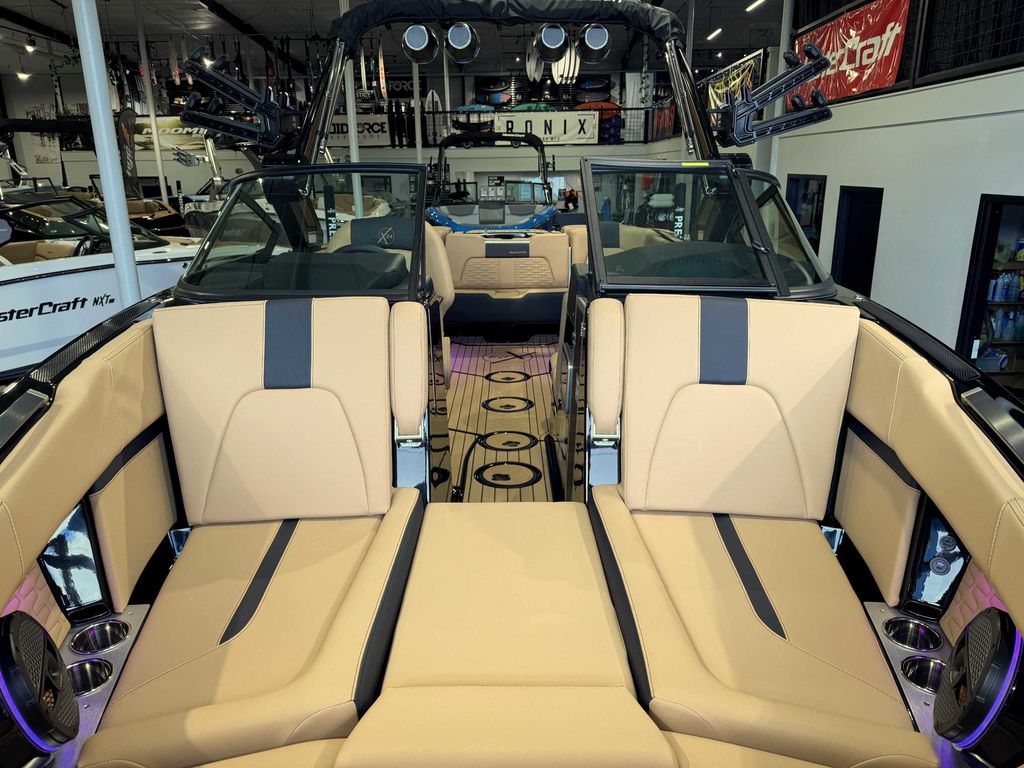 2025 MasterCraft X24