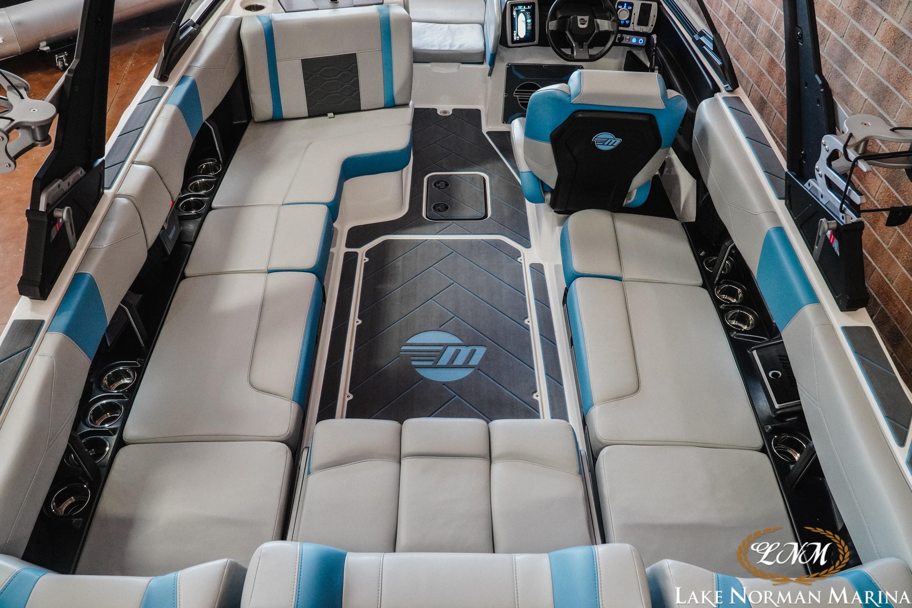 2024 Malibu 23 LSV