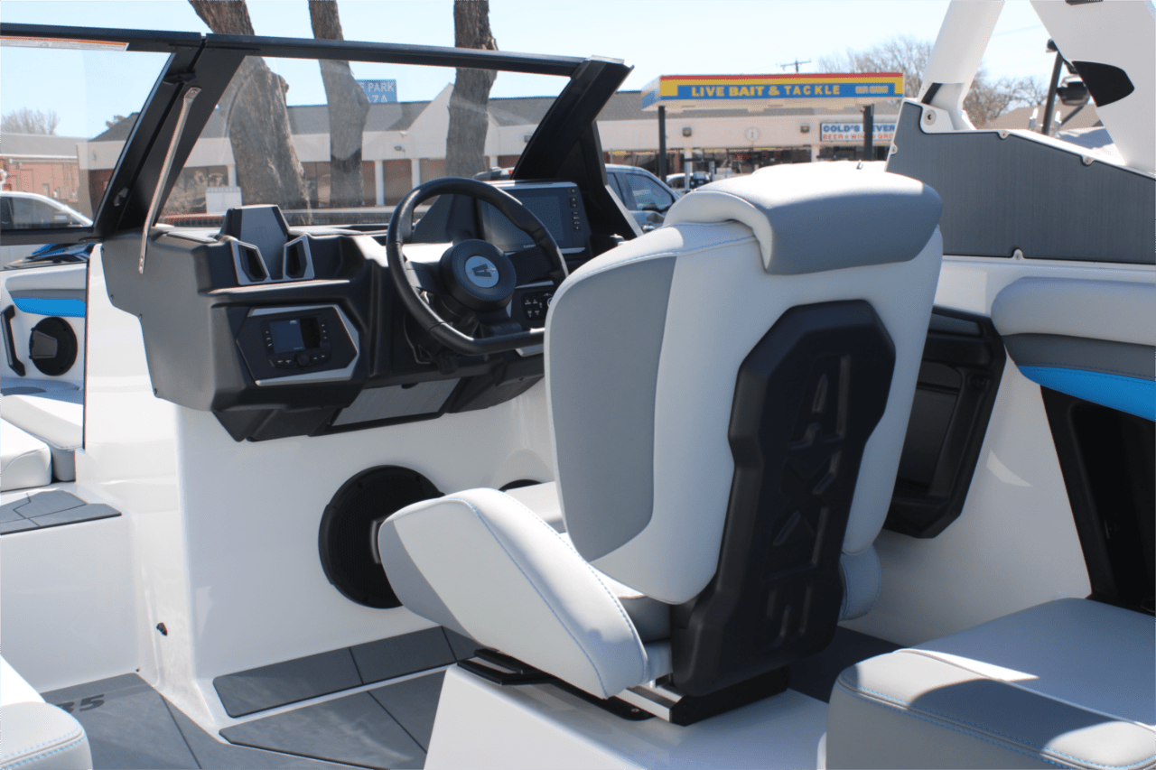2025 Axis T235