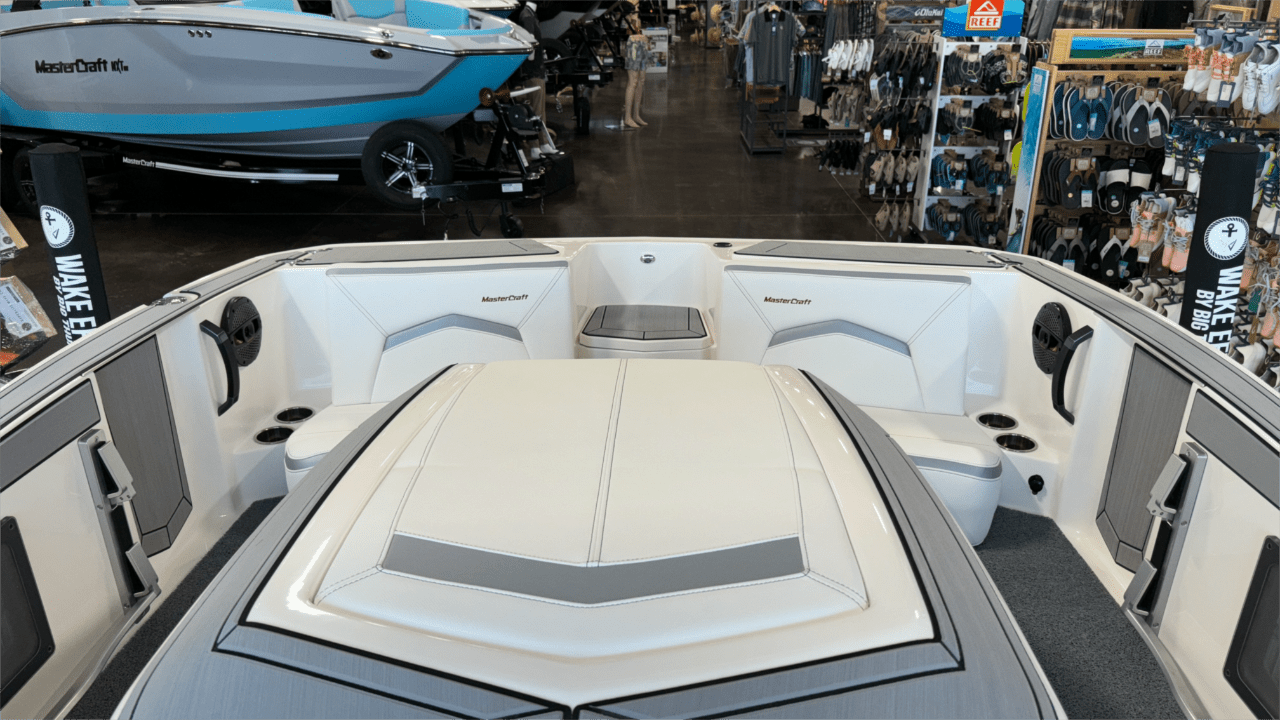 2025 Mastercraft ProStar