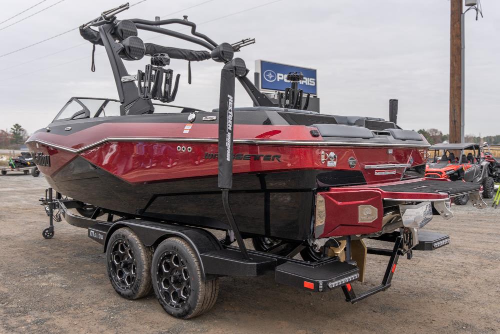 2024 Malibu Boats 22 LSV