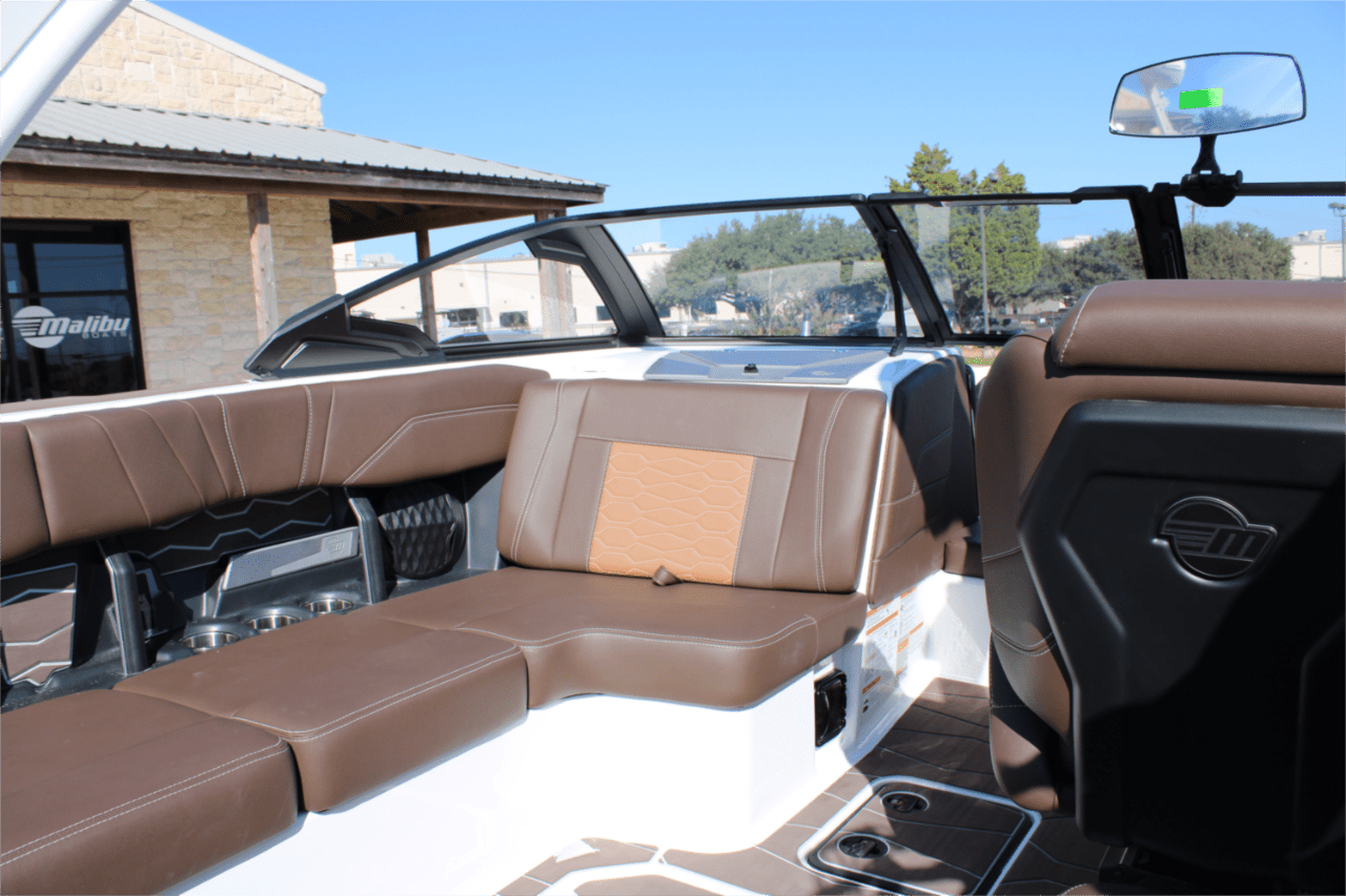 2025 Malibu 22 MXZ