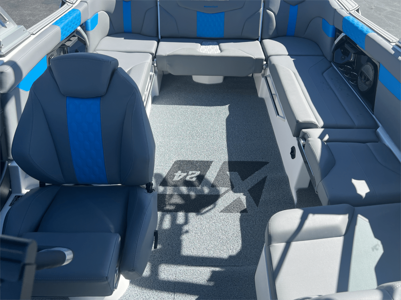 2024 MasterCraft XT24