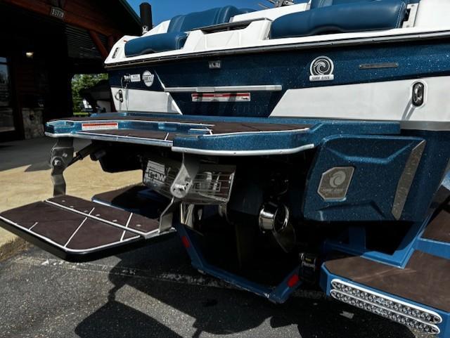 2022 Malibu 25 LSV – LT4, GX Tower, Thruster *Flash Sale*
