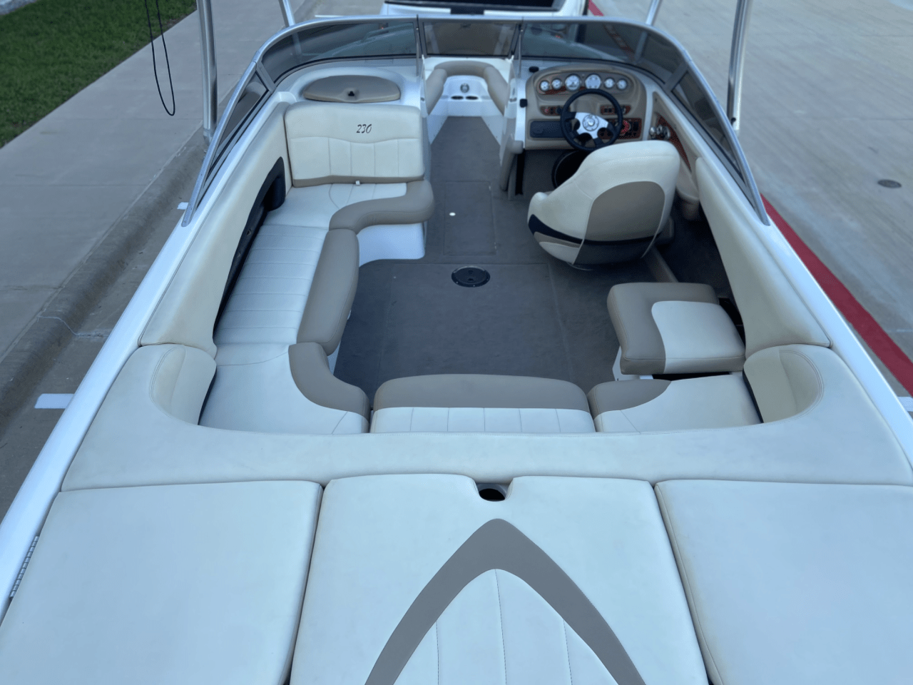 2004 Mastercraft Maristar 230VRS – Surf Setup – Excellent Condition