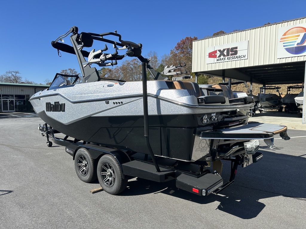 2025 Malibu Boats M230