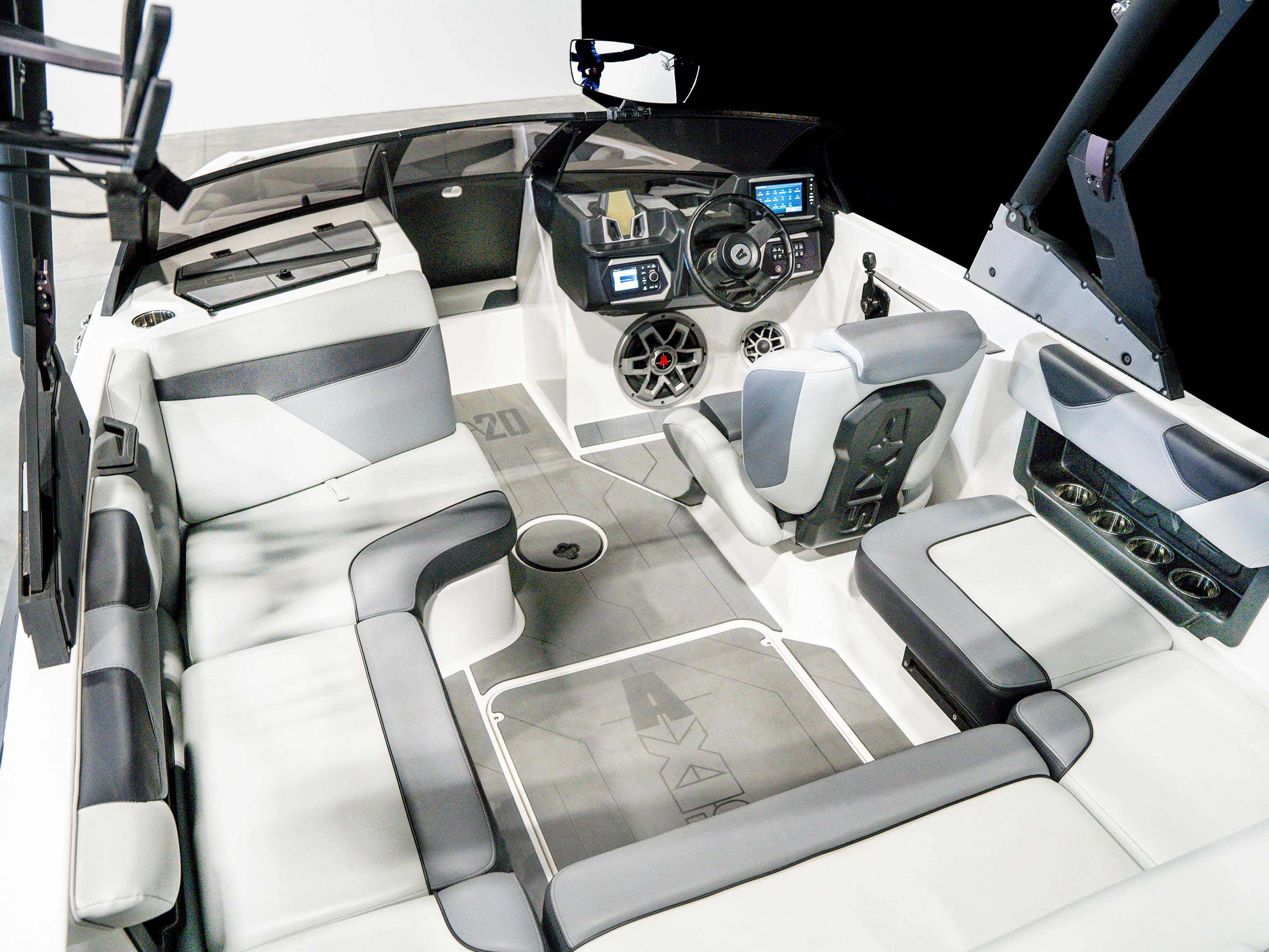 2023 Axis A20 &#8211; White / Black