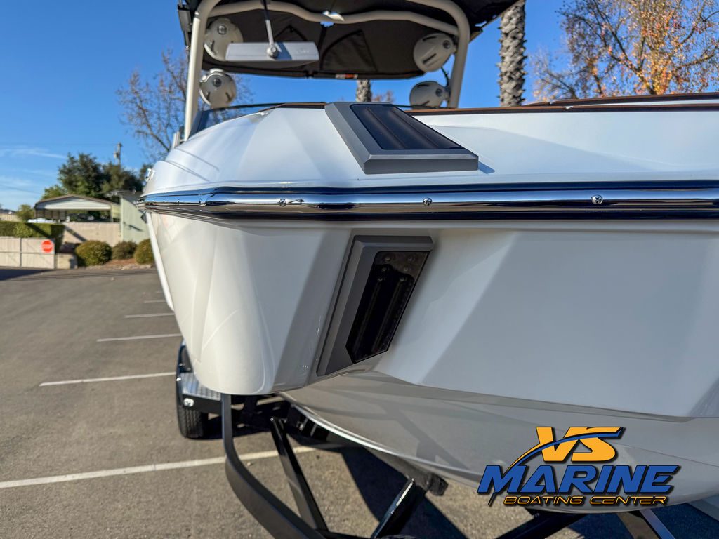 2025 Malibu Boats M230
