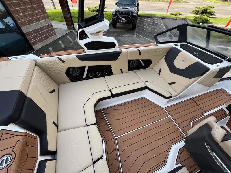 New 2024 Nautique GS20