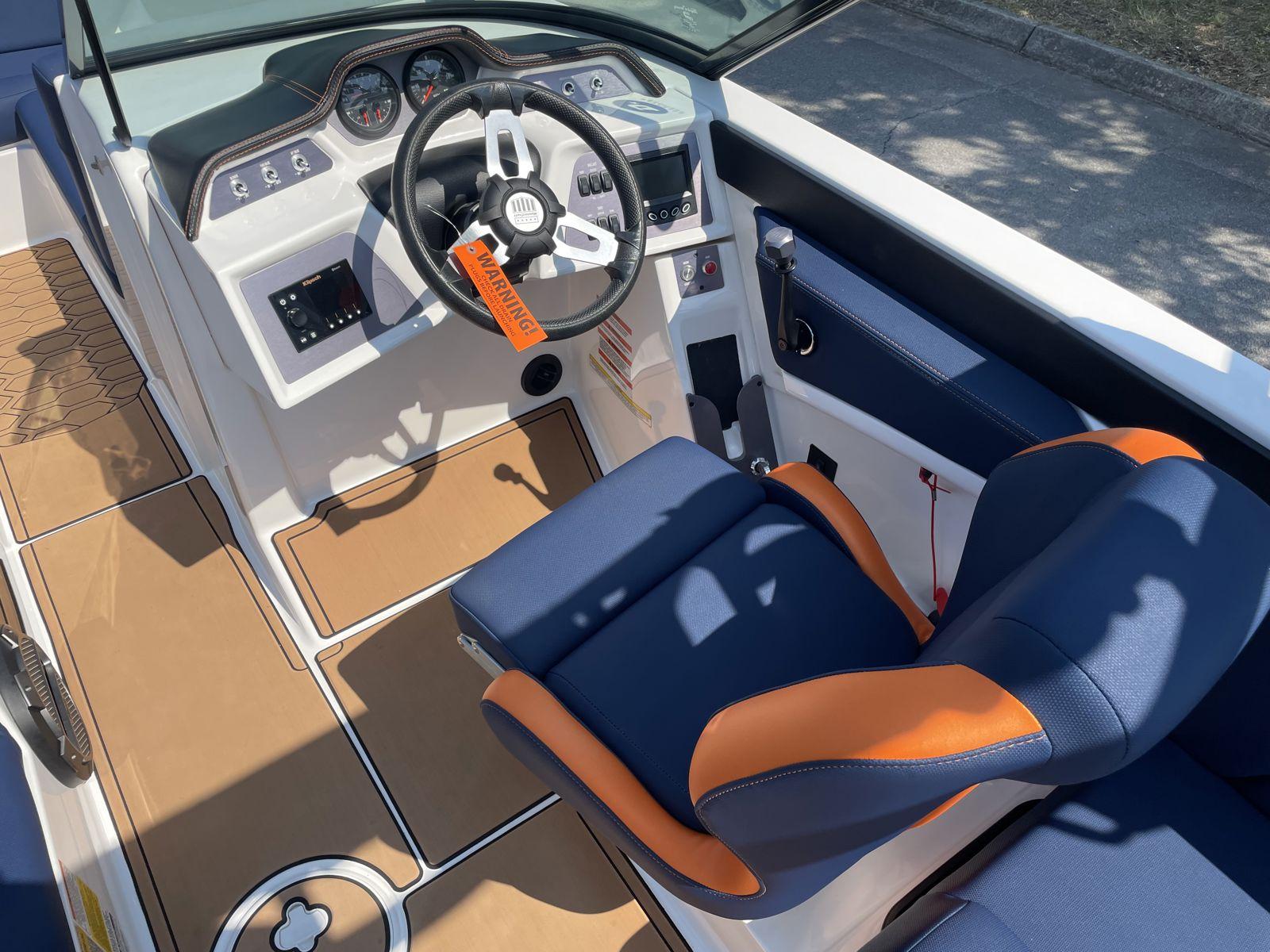 2021 MasterCraft NXT24