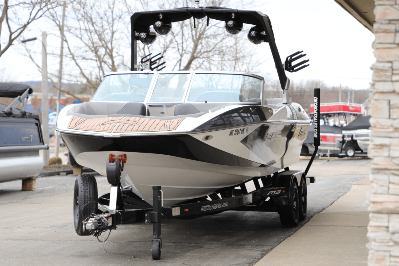 2020 MB Sports B52 23′ – New Arrival!!!