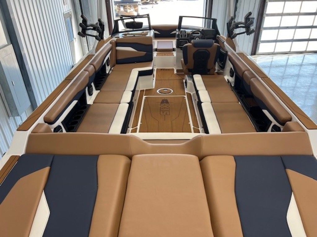 2024 Axis Wake Research T250