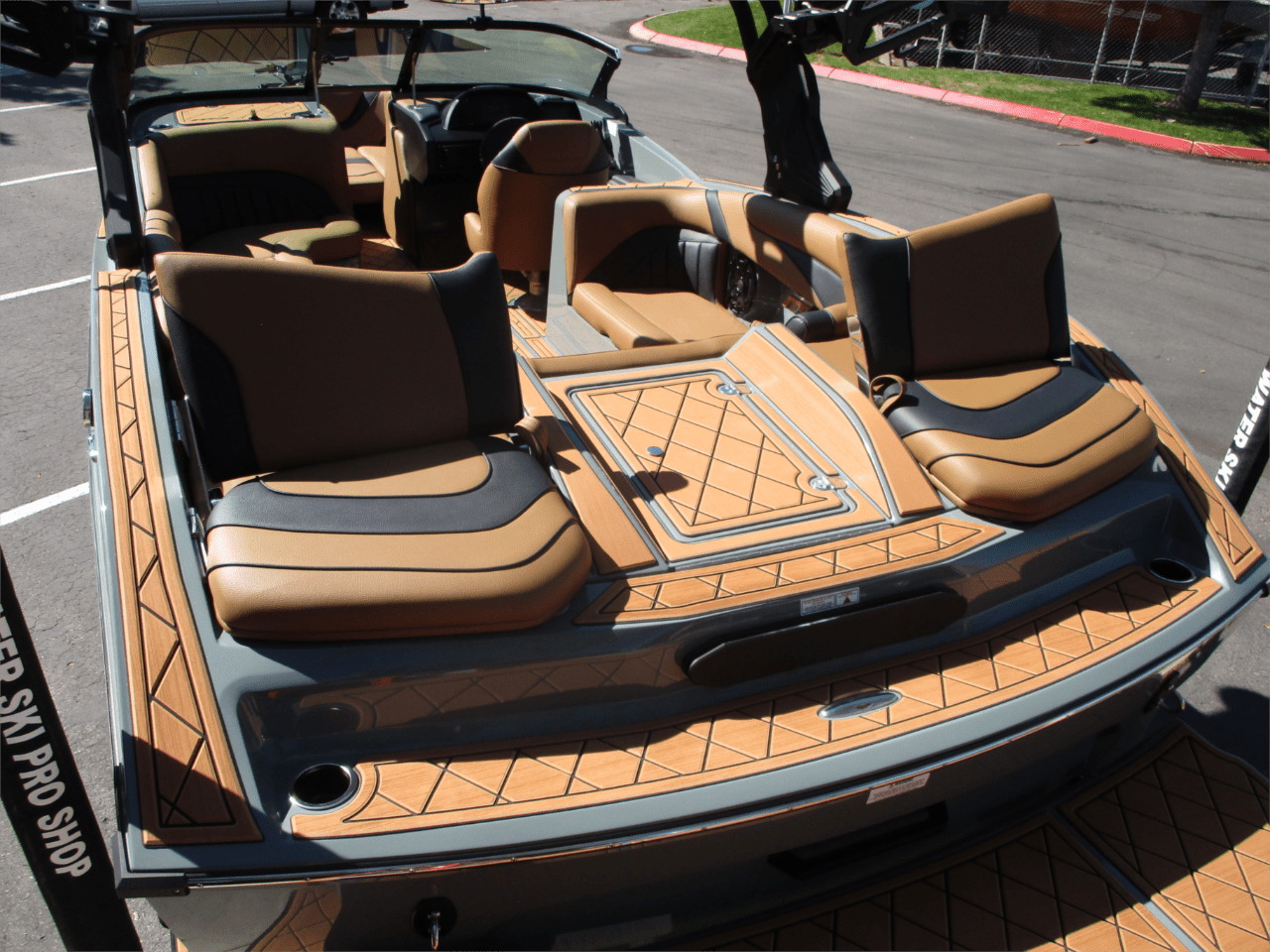 2025 MB SPORTS B52 23’ ALPHA