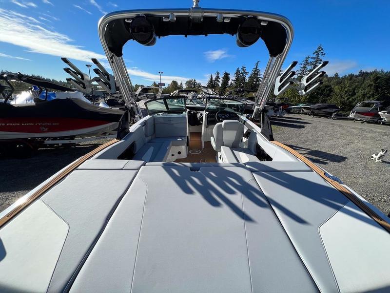 New 2024 MasterCraft NXT21