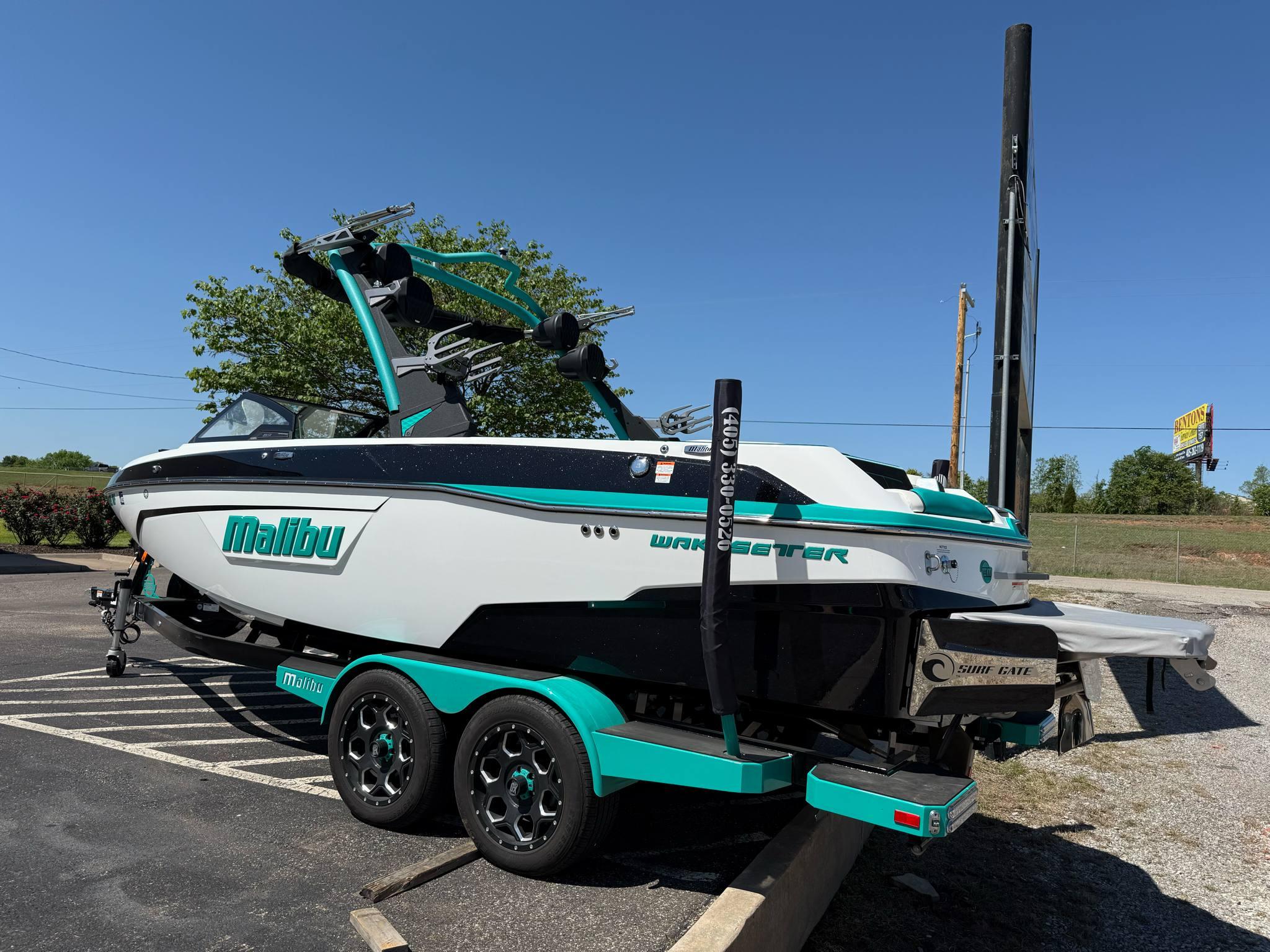 LIKE NEW 2023 Malibu 23LSV