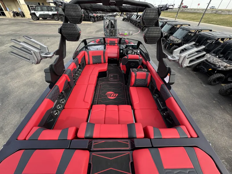 2025 Malibu 24 MXZ