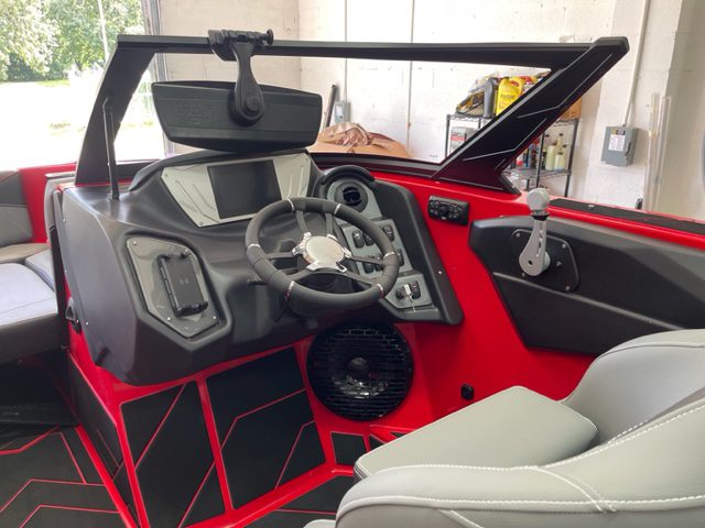 Supreme S220 GA Bulldog boat!